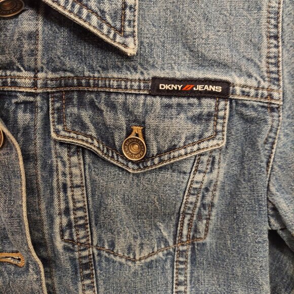 DKNY Women's Fitted Jean Denim Jacket Blue Washed Size Small Fitted - Picture 3 of 8